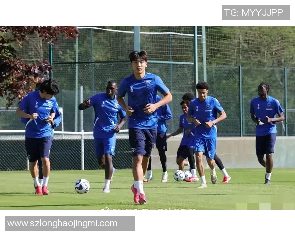 中国小将魏祥鑫明年将开启法甲新征程展现青春风采与足球梦想